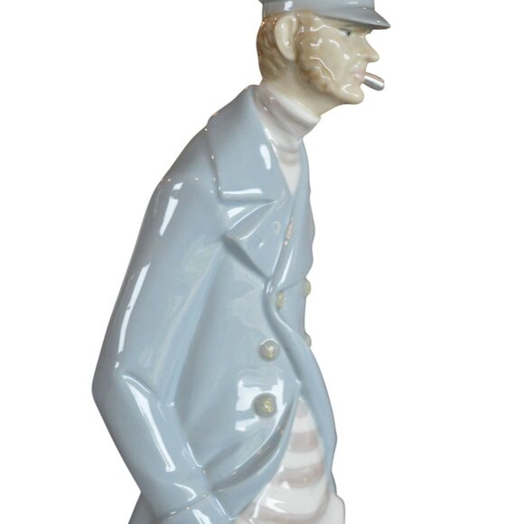 Vintage Lladro Sea Captain Sailor Figurine #4621 Retired 1993 With Pipe REPAIRED - Picture 4 of 7